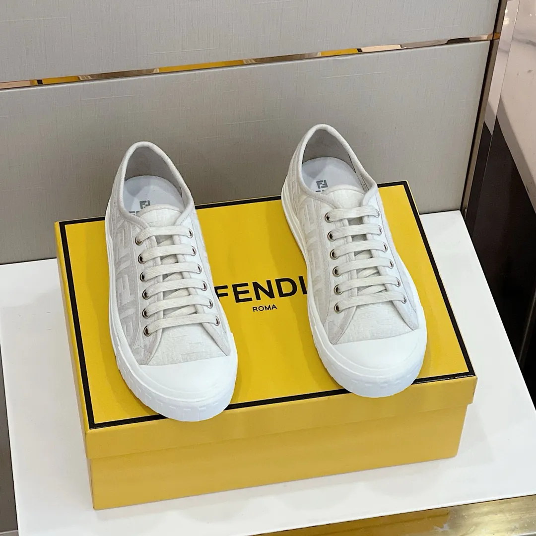 Factory price: 380 new Fendi Fendǐ Domino sneakers with jacquard FF pattern, embossed FF pattern on the toe, canvas upper, T men's men's shoes 💰U customized outsole Size: 38-45, (45 customized)